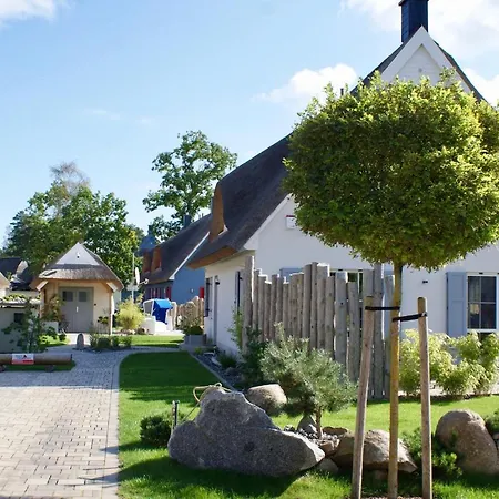 Ferienhaus Poolhaus Сasa de vacaciones Glowe